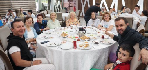  Salihli Eğitim Kültür ve Dayanışma Derneği -İzmir