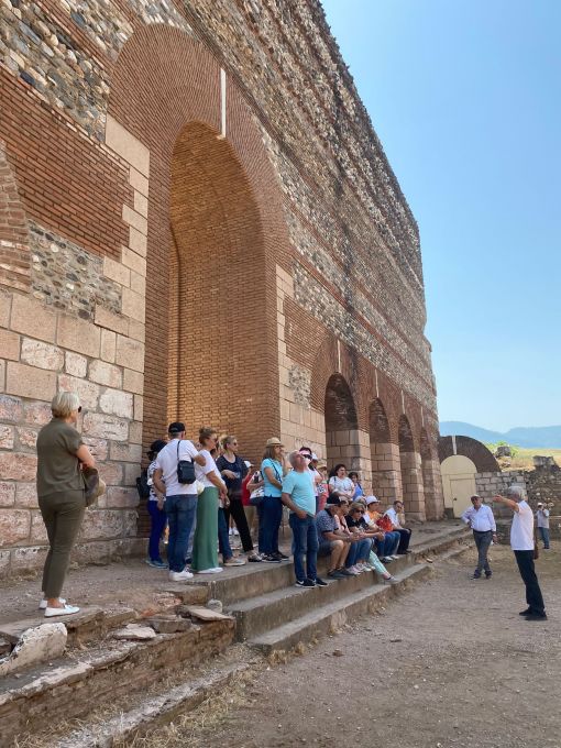  Salihli Eğitim Kültür ve Dayanışma Derneği -İzmir